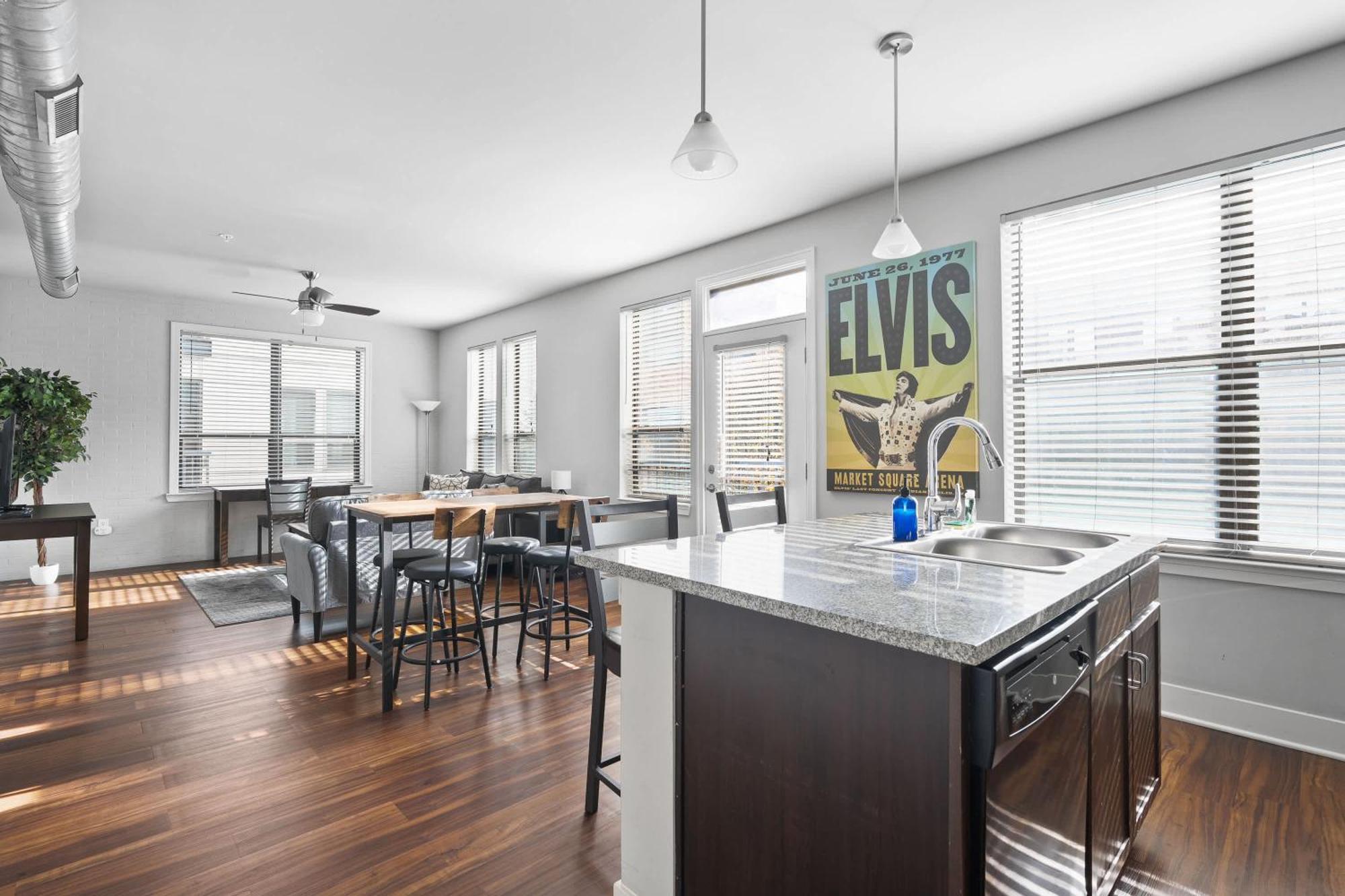 Vibrant 2br Corner And Free Parking At Cityway Appartamento *